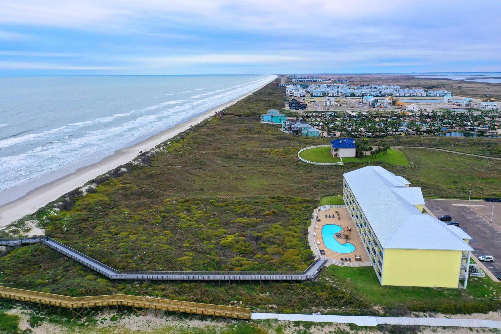 Salt Sun By Avantstay Beach Access Pool Port Aransas Exterior photo