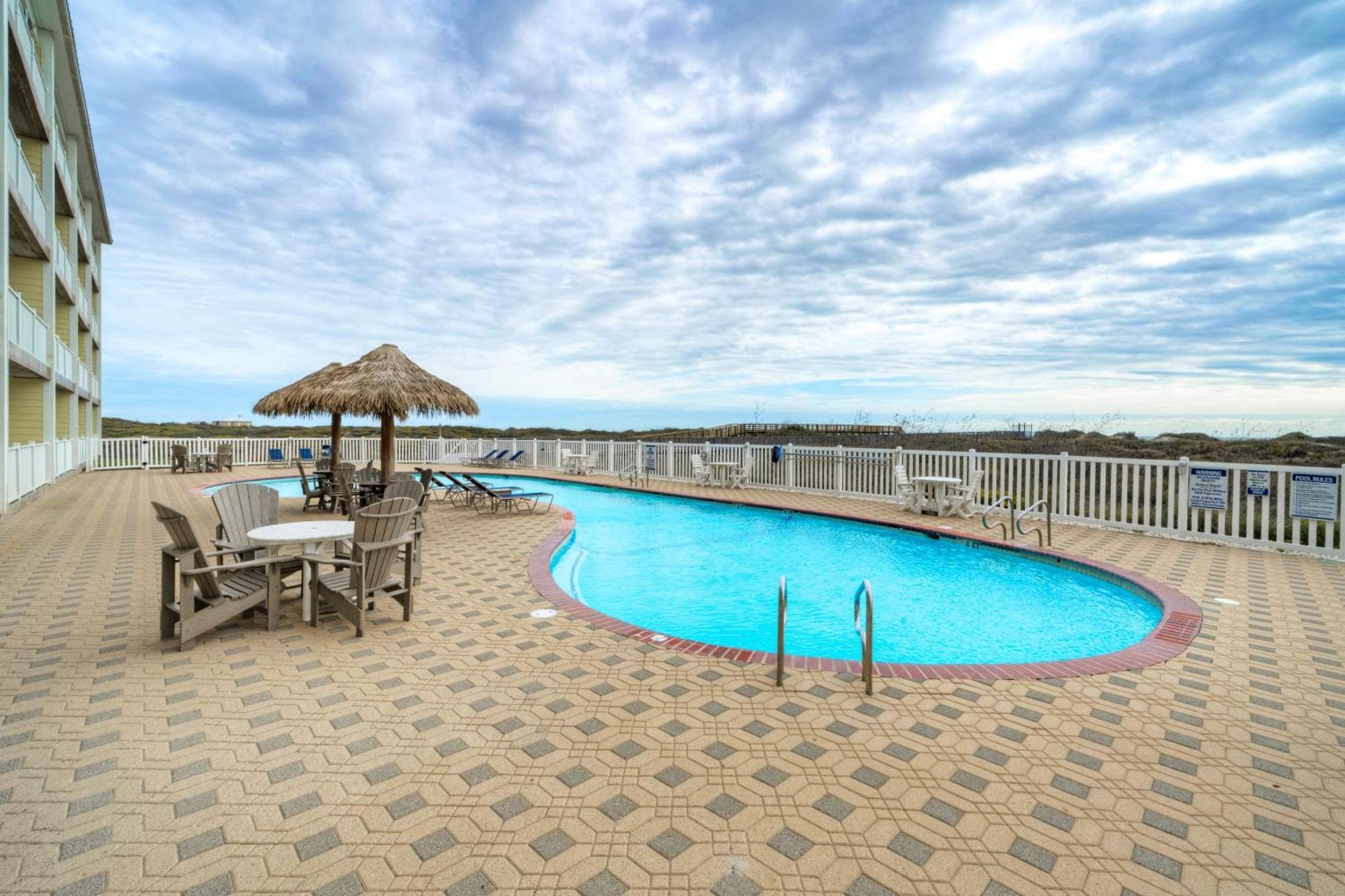 Salt Sun By Avantstay Beach Access Pool Port Aransas Exterior photo