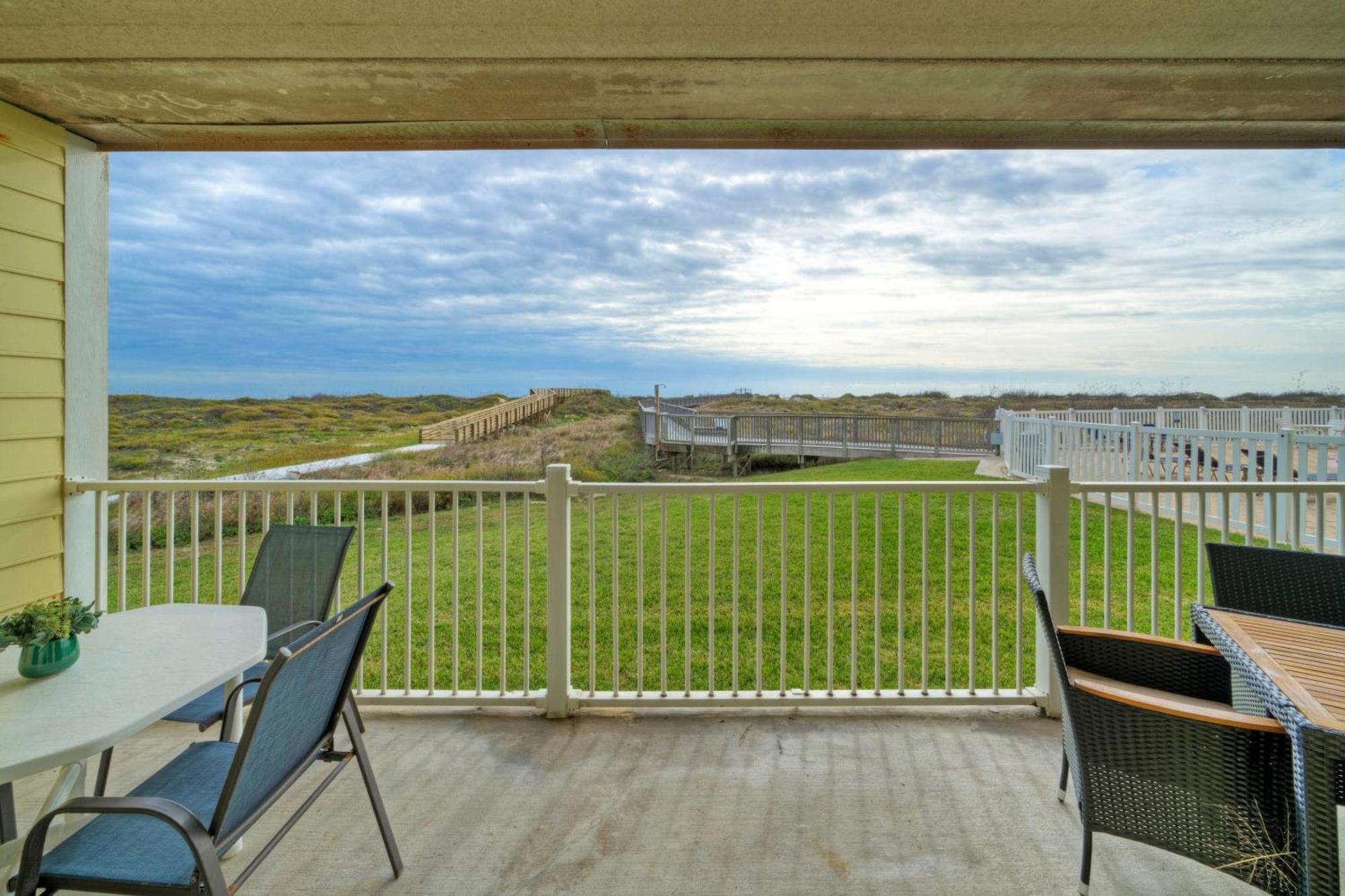 Salt Sun By Avantstay Beach Access Pool Port Aransas Exterior photo